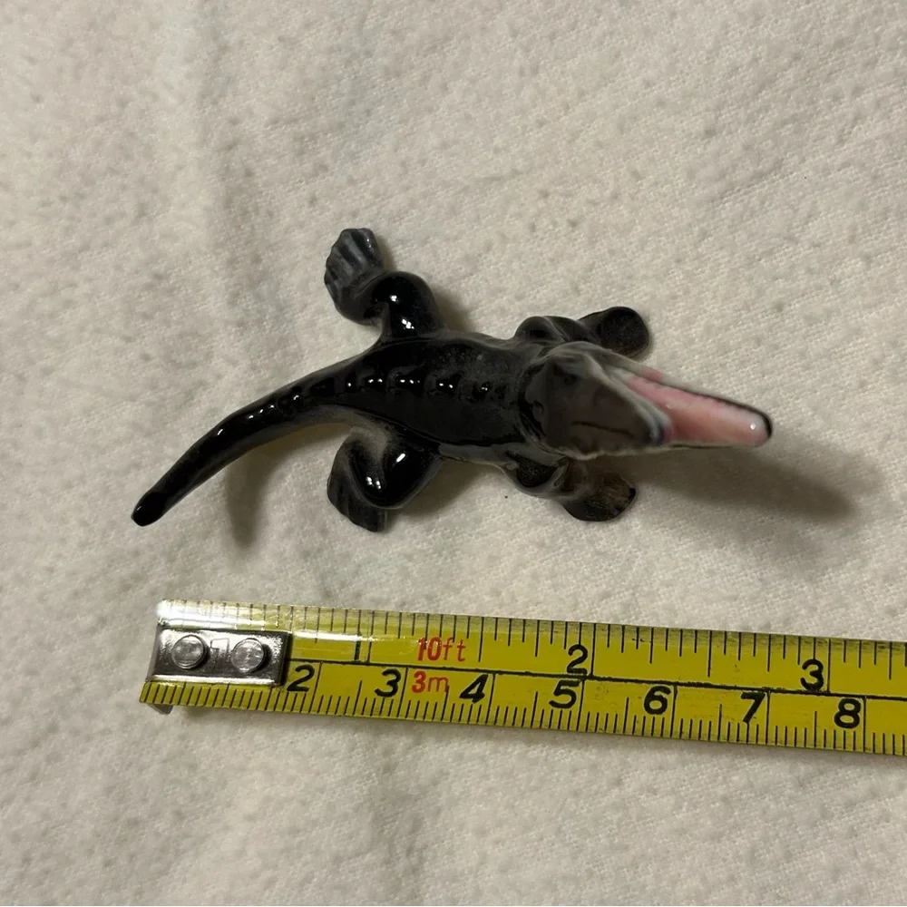 Vintage Ceramic/Porcelain‎ Alligator Family Figurines Set